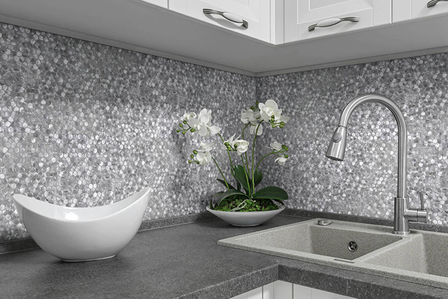 Medium Hexagon Silver Aluminum Mosaic  | Roma Tile NY