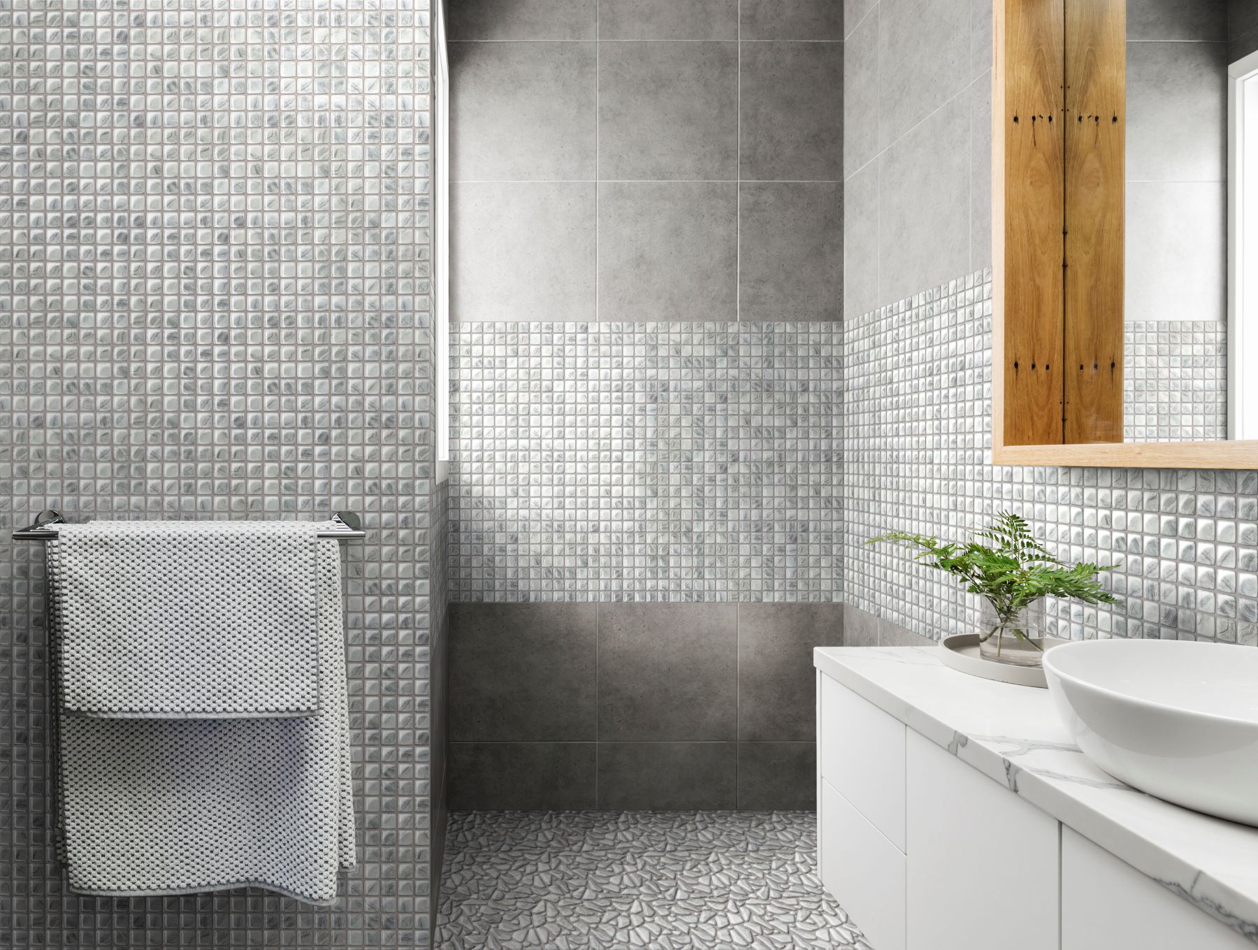 Glass Pebble Light Grey  + Glass Square Light Grey | Roma Tile NY